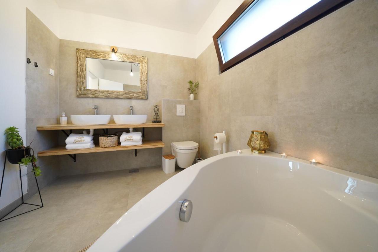 Villa Suncica Zadarvillas Sukošan Exteriér fotografie